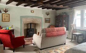 The Totnes Guest House. Upstairs At Zappa'S