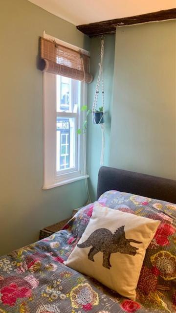 The Totnes Guest House. Upstairs At Zappa'S Exterior photo