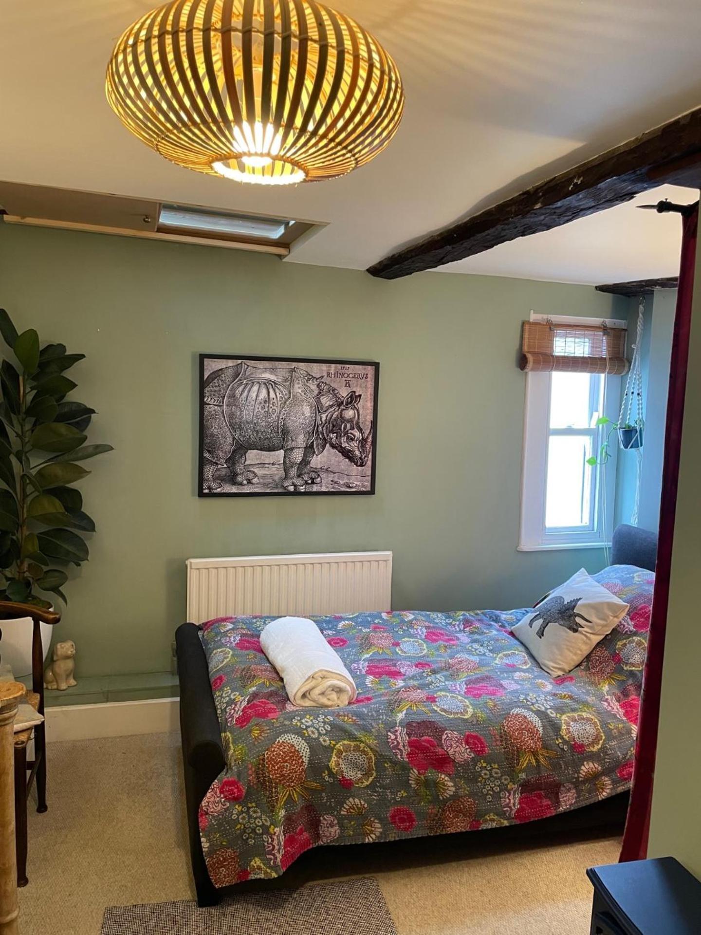The Totnes Guest House. Upstairs At Zappa'S Exterior photo